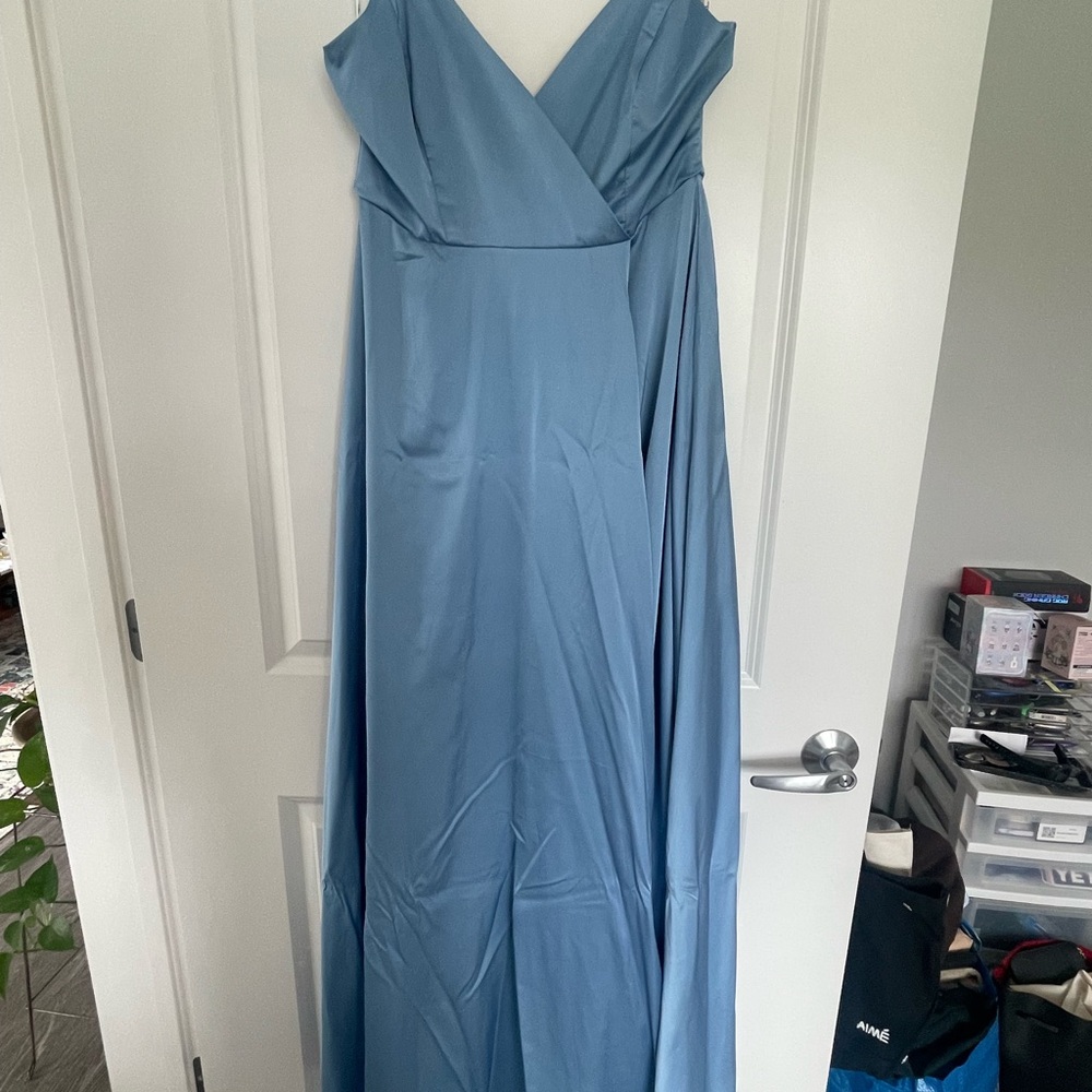 Lulu's Blue Sleeveless V-Neck Maxi Gown